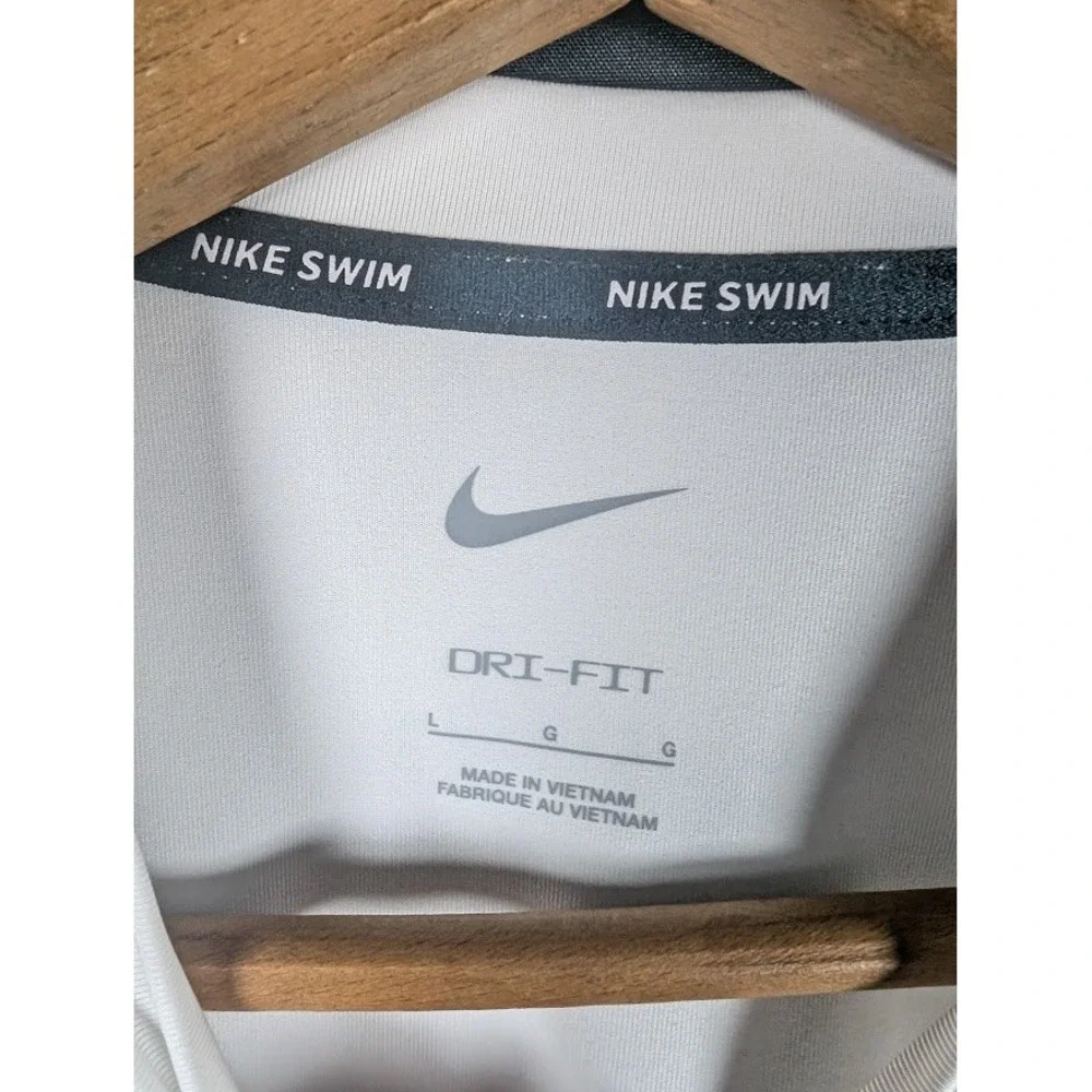 Nike Swim Dri-FIT Hydroguard Womens's Size Large NESSA421-100 Rash‎ UPF 40+ NEW